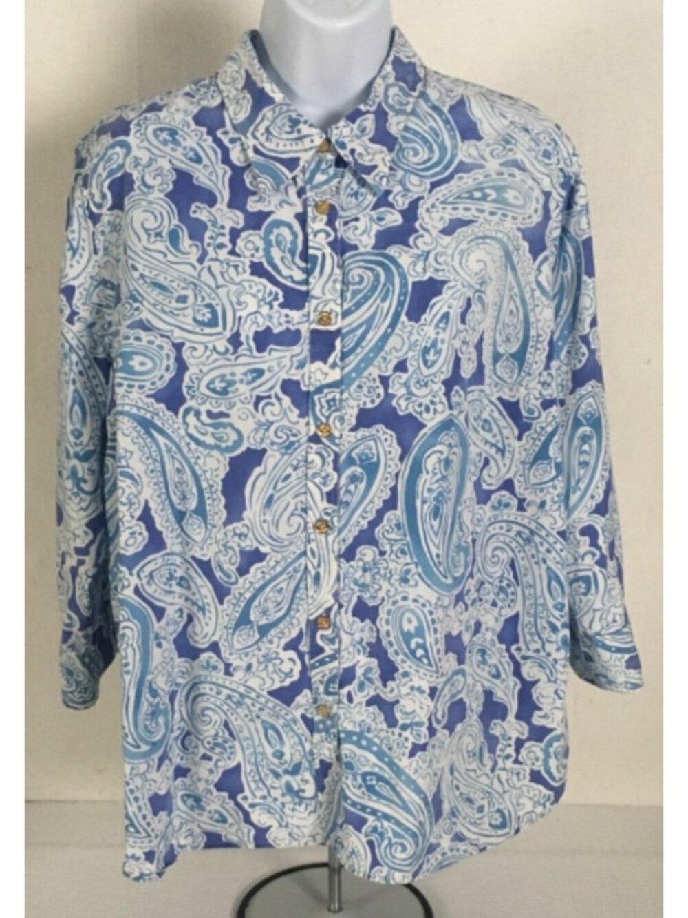 Chaps Button Down Top Size 2X White w 2 Shades of Blue Paisley Long Sleeves
